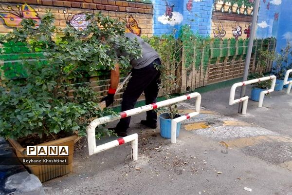 نشاط و شادمانی کادر دبستان فرهنگ دختران جهت استقبال از دانش‌آموزان
