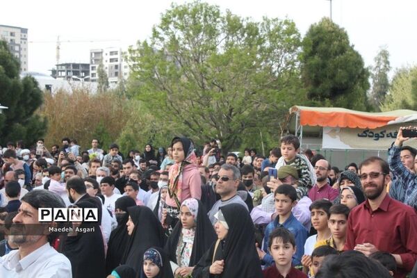 اجرای سرود «سلام فرمانده» در قم