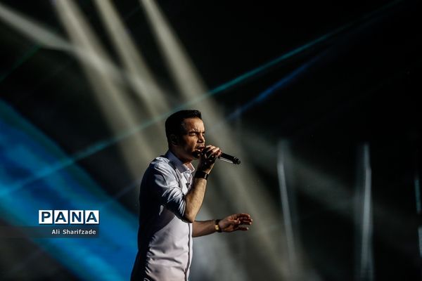 کنسرت محسن یگانه