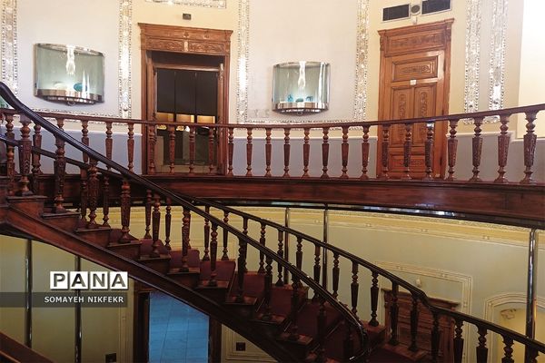 موزه آبگینه و سفالینه‌های ایران، موزه گردی متفاوت در تهران