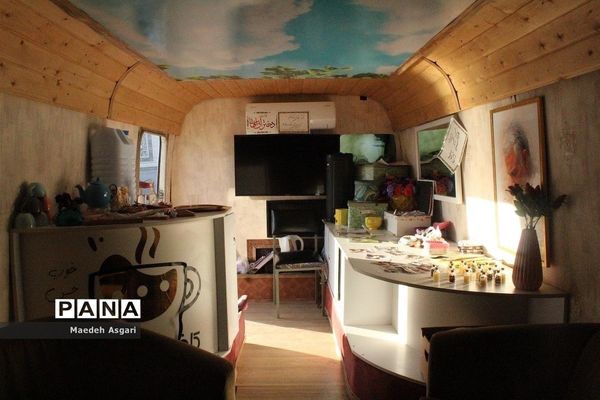 کافه گفتگوی «دختران آفتاب» در قم