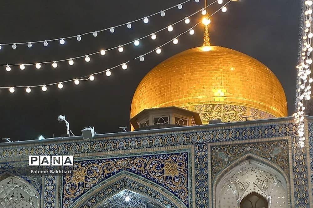 آیت‌ الله رئیسی حرم مطهر امام رضا(ع) را زیارت کرد