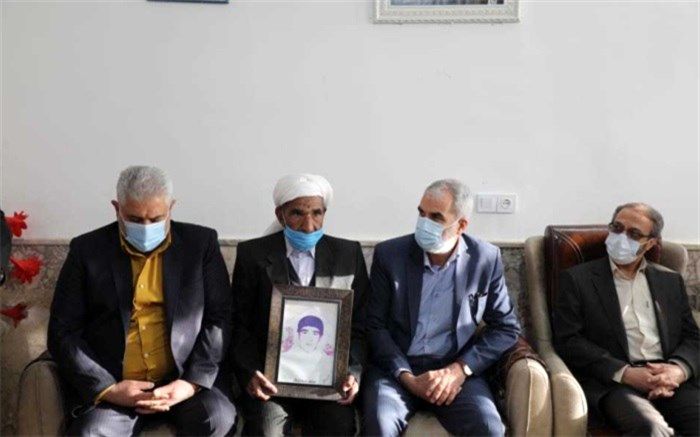 دیدار وزیر آموزش و پرورش با خانواده شهید دروگر