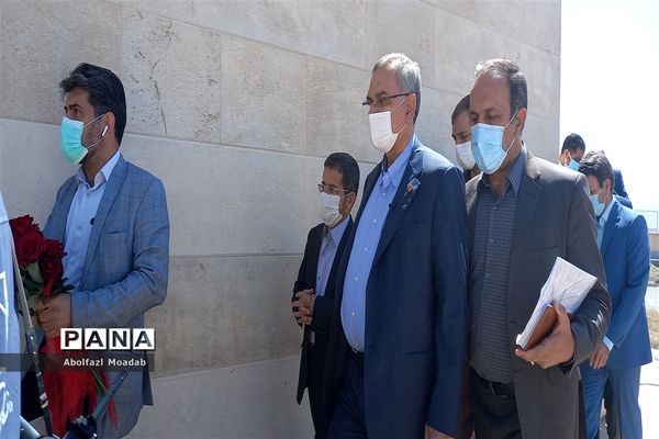 بازدید وزیر بهداشت از بیمارستان خاتم الانبیا خلیل‌آباد
