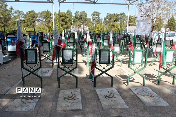 گشتی در قطعه 50 بهشت‌ زهرا(س)