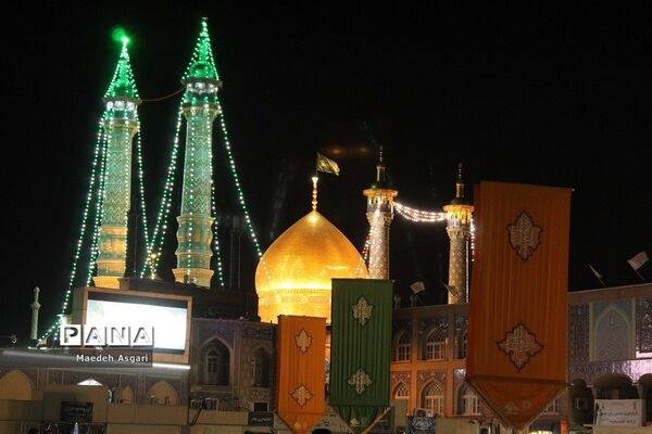 انس دلدادگان با حرم حضرت معصومه (س) و مسجد جمکران