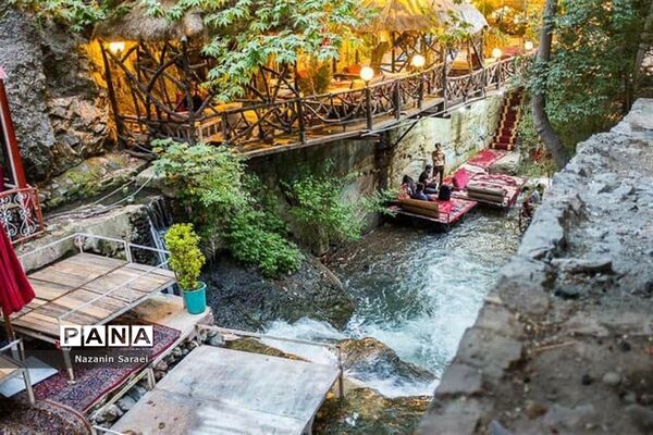 طبیعت زیبای منطقه دربند تهران، در سیزدهم فروردین