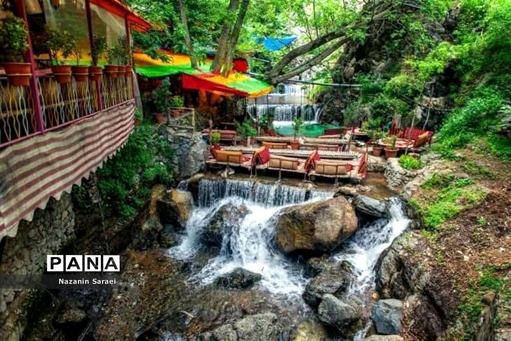 طبیعت زیبای منطقه دربند تهران، در سیزدهم فروردین