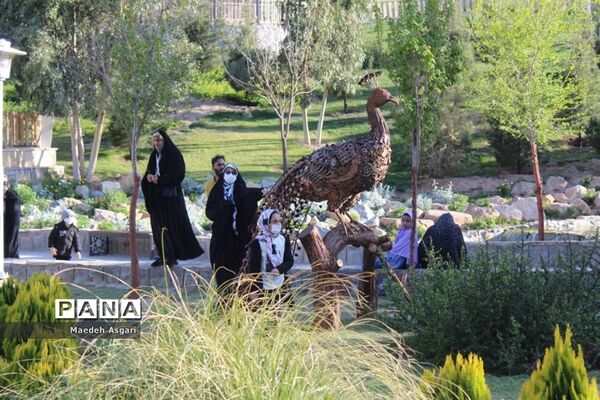 دیدنی‌های باغ پرندگان قم
