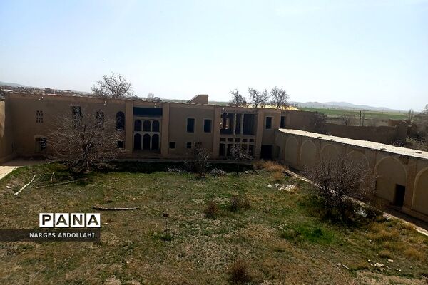 قلعه بهادری اسفندان