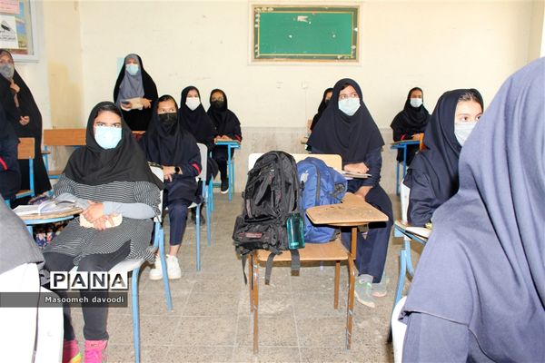 بازدید مدیر کل آموزش پرورش استان فارس از بازگشایی حضوری مدارس