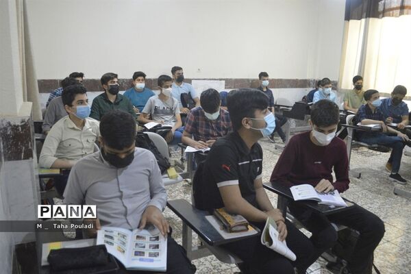 بازگشت به آموزش حضوری در دبیرستان شهید مصطفی خمینی بوشهر