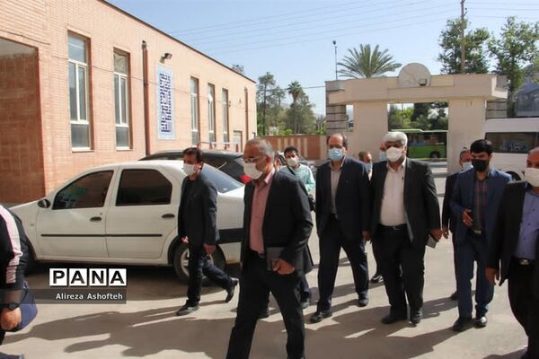 بازدید سر زده مدیرکل آموزش و پرورش از مدارس شیراز