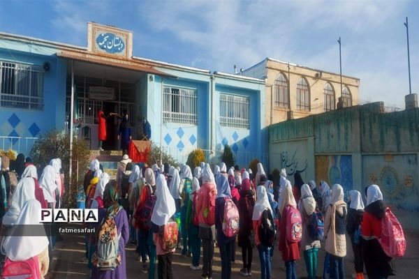 حضور حداکثری دانش‌آموزان در اولین روز آموزش حضوری در فیروزکوه