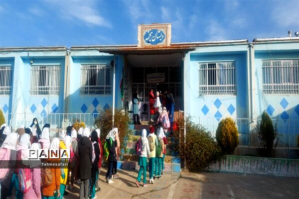 حضور حداکثری دانش‌آموزان در اولین روز آموزش حضوری در فیروزکوه