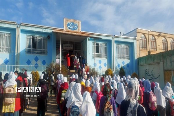 حضور حداکثری دانش‌آموزان در اولین روز آموزش حضوری در فیروزکوه