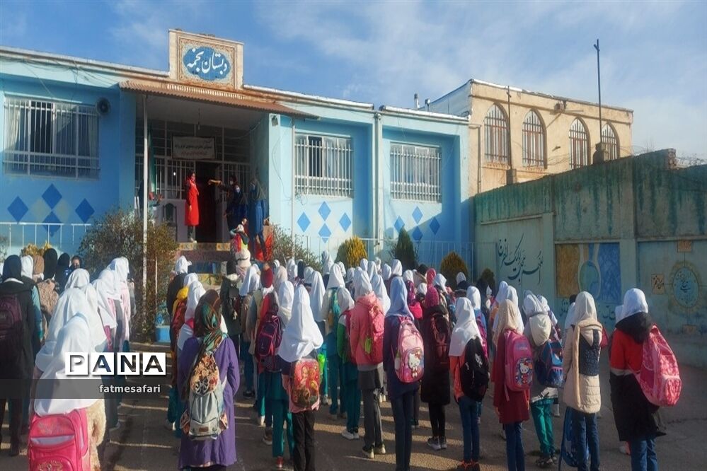 حضور حداکثری دانش‌آموزان در اولین روز آموزش حضوری در فیروزکوه