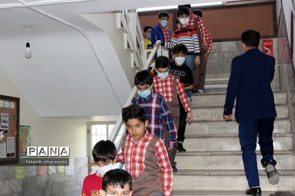 شور و شوق دانش آموزان دراولین روز حضوری شدن مدارس