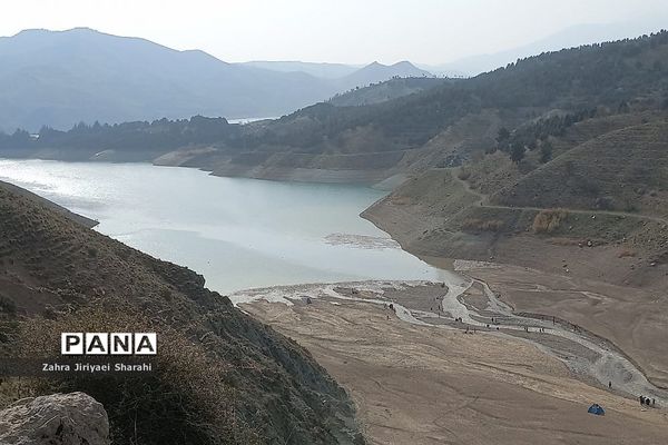 طبیعت بهاری در حوالی سد لتیان