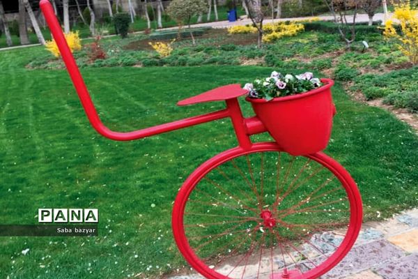 جشنواره گل‌های لاله در باغ گل ‌بوستان شهید چمران کرج