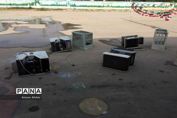 اجرای پویش  «بوی ماه مدرسه» در مدارس مناطق  کم‌برخوردار بندرامام خمینی (ره)