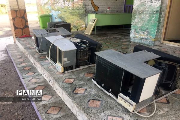 اجرای پویش  «بوی ماه مدرسه» در مدارس مناطق  کم‌برخوردار بندرامام خمینی (ره)