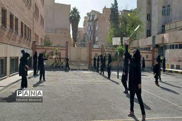 حضور دانش‌آموزان در مدرسه همراه با شور و نشاط اول مهر