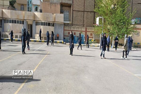 حضور دانش‌آموزان در مدرسه همراه با شور و نشاط اول مهر