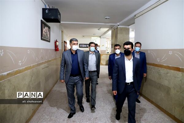 بازدید معاون تربیت‌بدنی و سلامت وزارت آموزش و پرورش از روند آموزش حضوری در استان کرمانشاه