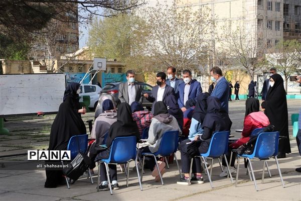 بازدید معاون تربیت‌بدنی و سلامت وزارت آموزش و پرورش از روند آموزش حضوری در استان کرمانشاه