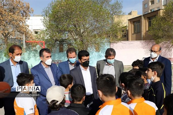 بازدید معاون تربیت‌بدنی و سلامت وزارت آموزش و پرورش از روند آموزش حضوری در استان کرمانشاه