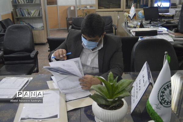 نشست کمیته بررسی مدارک مربی و دانش‌آموزان پیشتاز برتر استان بوشهر