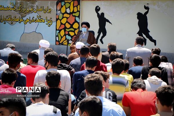 آئین زنگ نماز در مدارس آذربایجان غربی