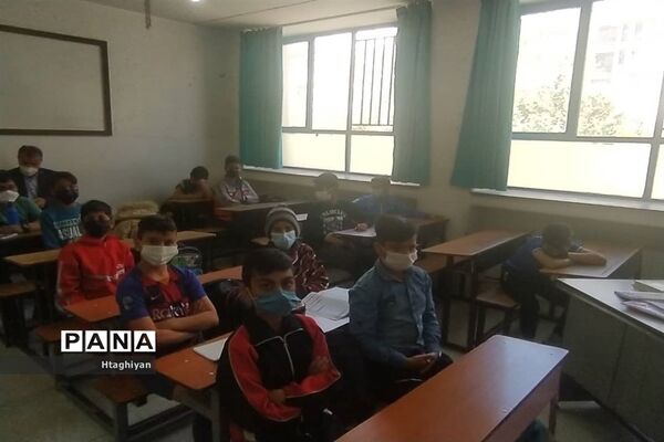 بازدید از مدارس ناحیه 5 استان اصفهان