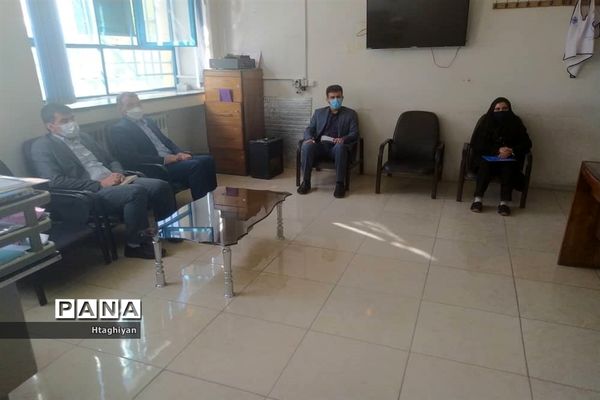 بازدید از مدارس ناحیه 5 استان اصفهان