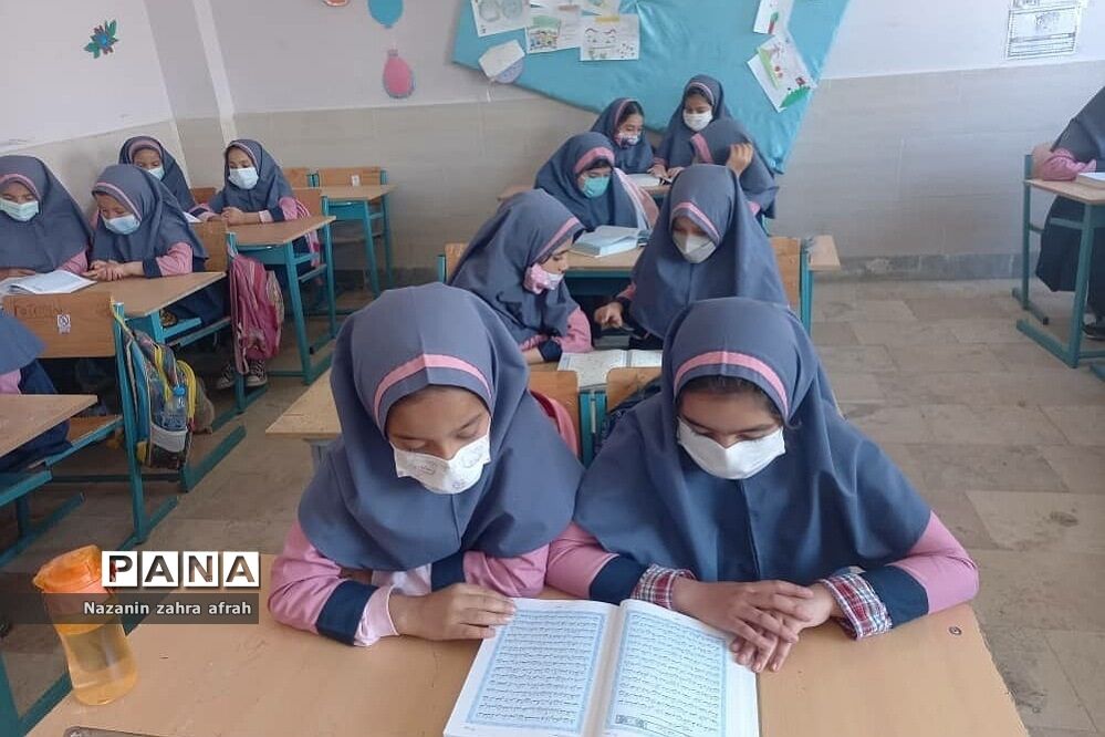 برگزاری محافل انس با قرآن در مدارس رودهن