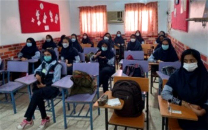 بازگشت دانش‌آموزان به مدرسه با کوله‌باری از تجربه‌های آموزش مجازی