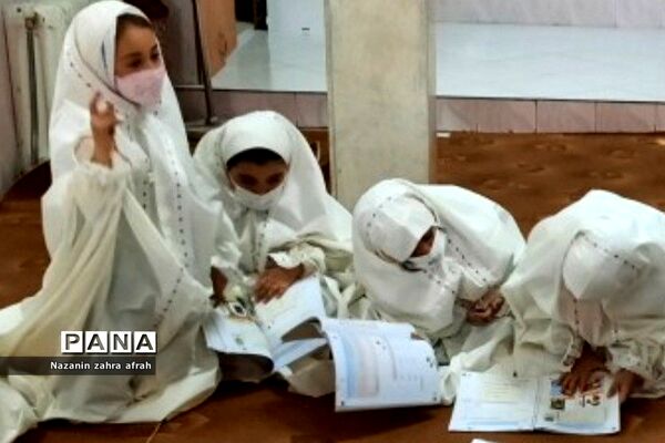 برگزاری محفل انس با قرآن در مجتمع آموزشی سما رودهن