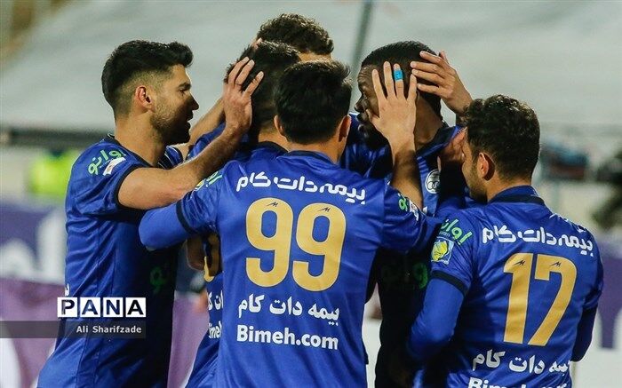 استقلالی‌ها بخشی از مبلغ قرارداد خود را دریافت می‌کنند