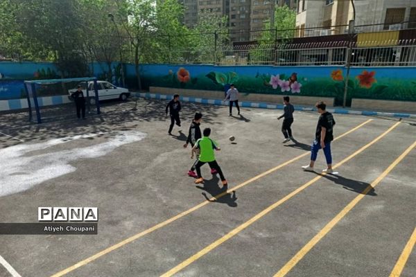 برگزاری فعالیت‌های متنوع همزمان با بازگشایی مدارس در دبیرستان شاهد محسنین منطقه ۱۴