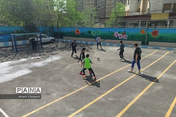 برگزاری فعالیت‌های متنوع همزمان با بازگشایی مدارس در دبیرستان شاهد محسنین منطقه ۱۴