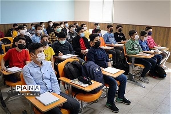 برگزاری فعالیت‌های متنوع همزمان با بازگشایی مدارس در دبیرستان شاهد محسنین منطقه ۱۴