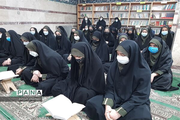 برگزاری محفل انس با قرآن کریم در منطقه ۱۱