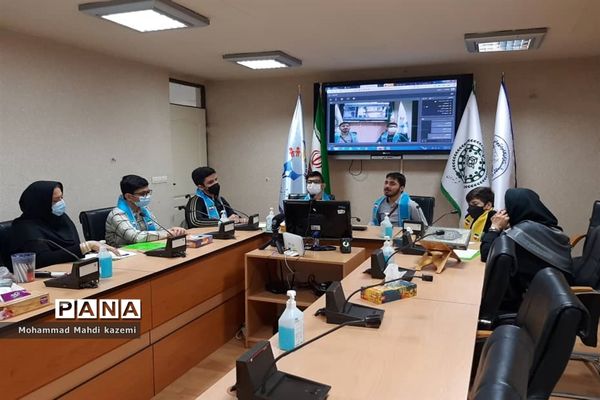 اولین مناظره دانش‌آموزان مدارس استثنایی با دانش‌آموزان منطقه ۱۳