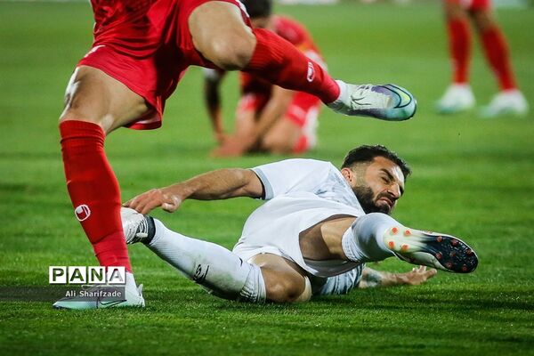 دیدار تیم های پرسپولیس و آلومینیوم اراک