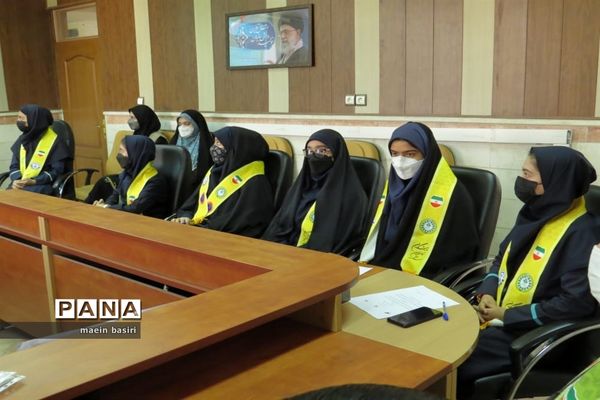 نشست هیات رئیسه دومین دوره مجلس دانش‌آموزی