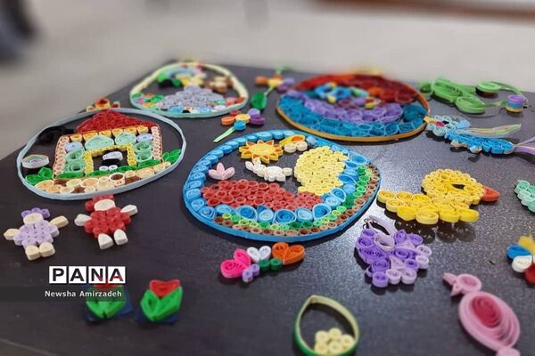 نمایشگاه کار و فناوری درمدرسه سعادت بوشهر