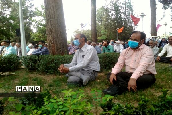 برپایی نماز باران در کاشمر