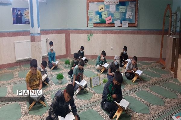 محفل انس با قرآن در مدارس جوادآباد