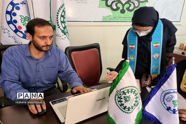 مناظره دانش‌آموزی با موضوع نقش آموزش مجازی در فعالیت‌های آموزشی و پرورشی مدارس